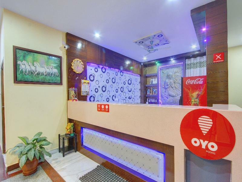 Oyo 7627 Royal Plaza Hotel Hyderabad Exterior photo